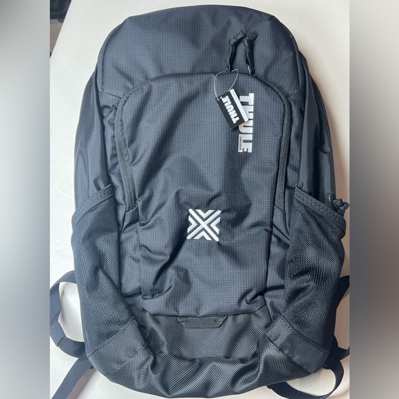 NWT THULE Achiever 15” Laptop 24L Backpack Bag Men Unisex - Picture 2 of 12